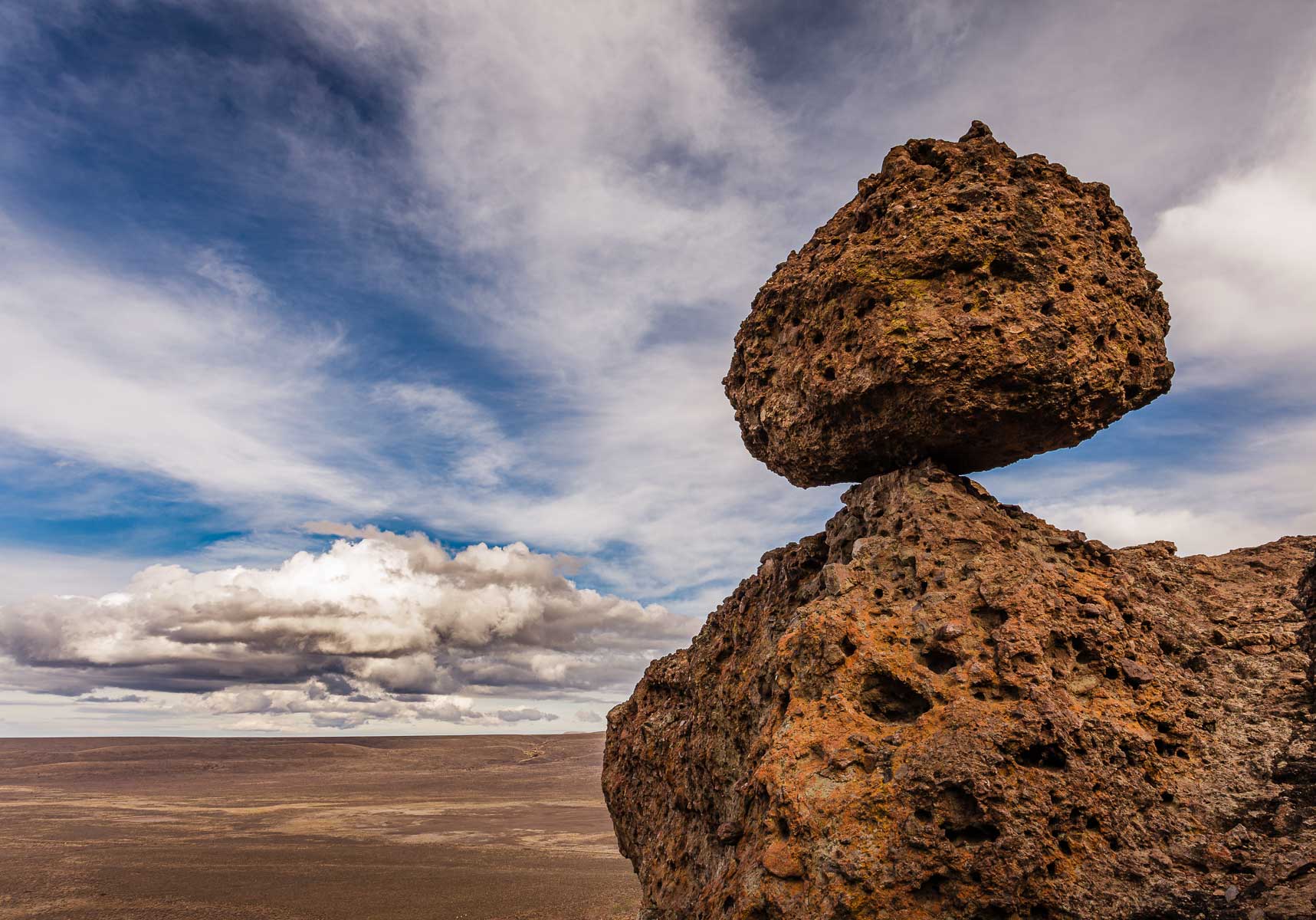 piedra-movediza-camino-a-norquinco-rio-negro